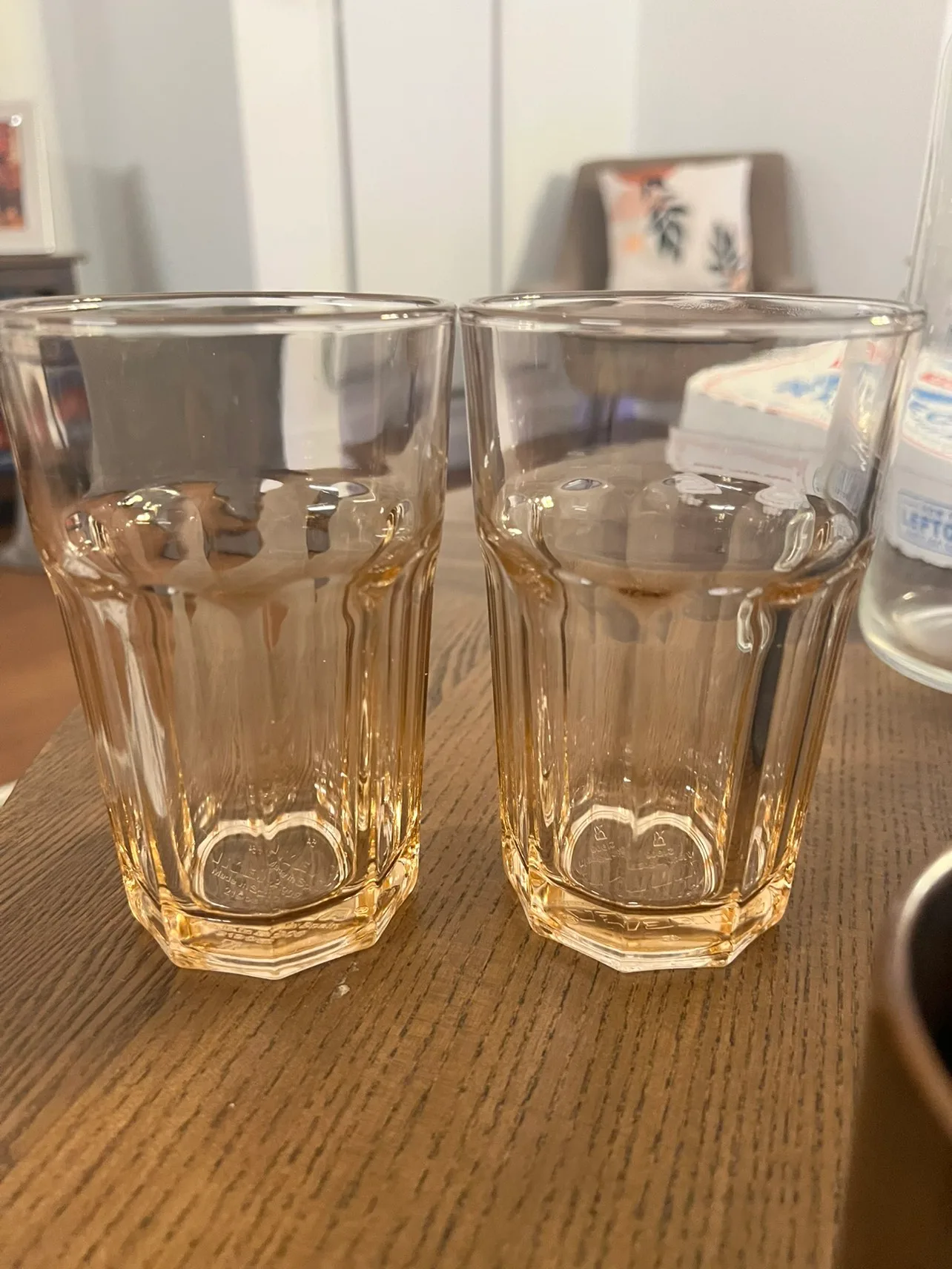 2 water glasses thumbnail