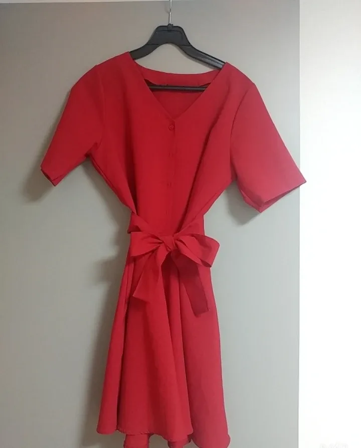 Red Dress thumbnail