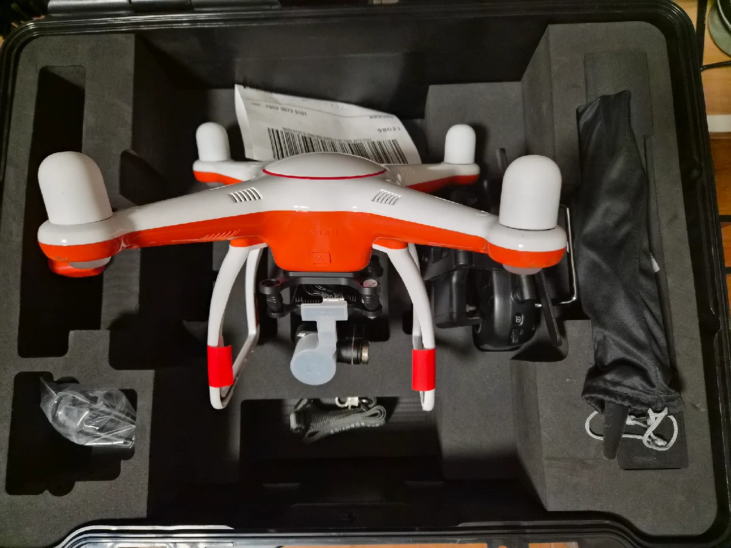 Autel Robotics Drone with Case image indicator(3)