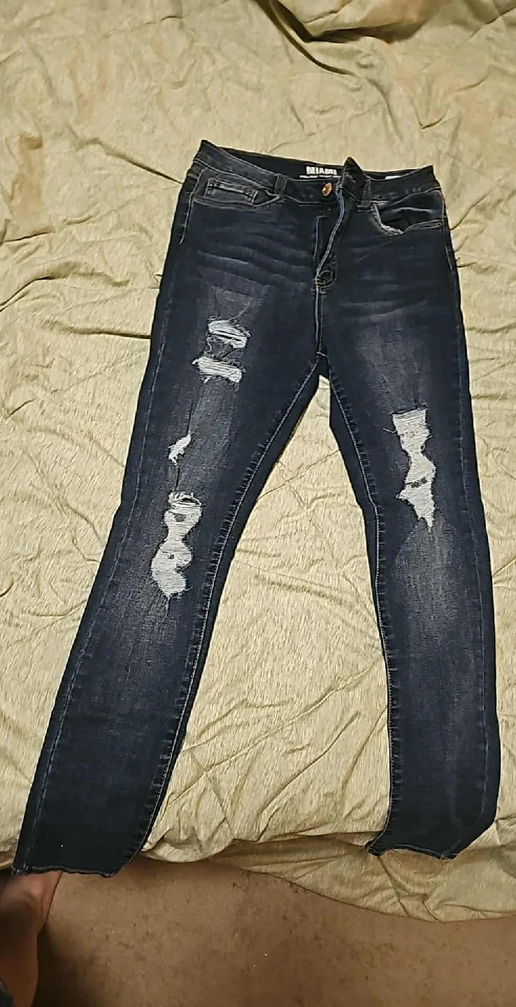 Mixed Lot of Jeans and shirts  Various Brands image indicator(3)