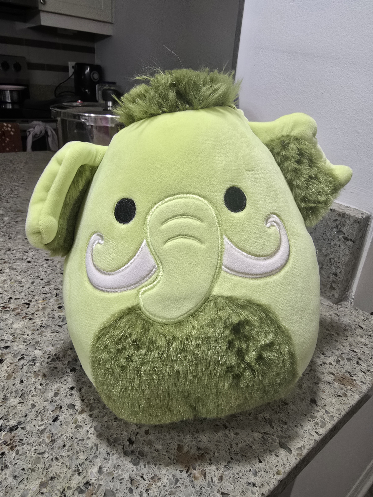 Squishmallows Archie the Axolotl Plush - photo 3