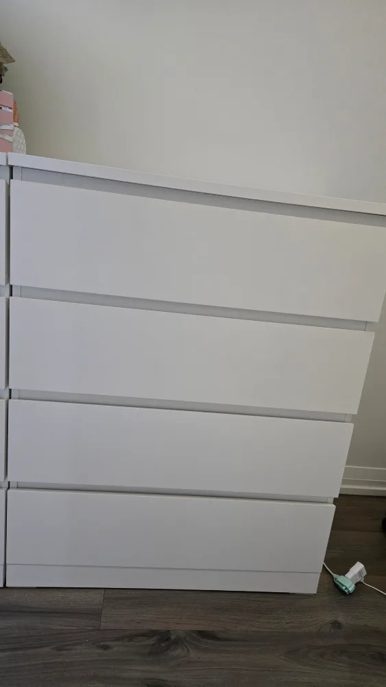 IKEA MALM White 4-Drawer Dresser image indicator(3)