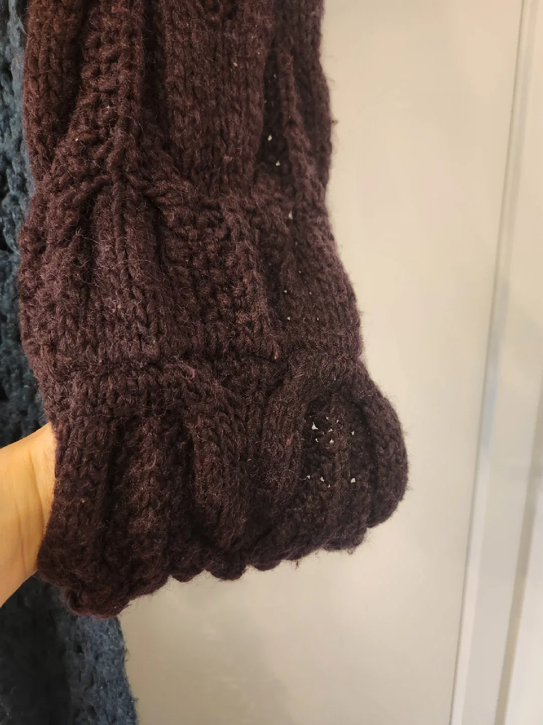 Knitted Scarves - Blue & Burgundy image indicator(4)