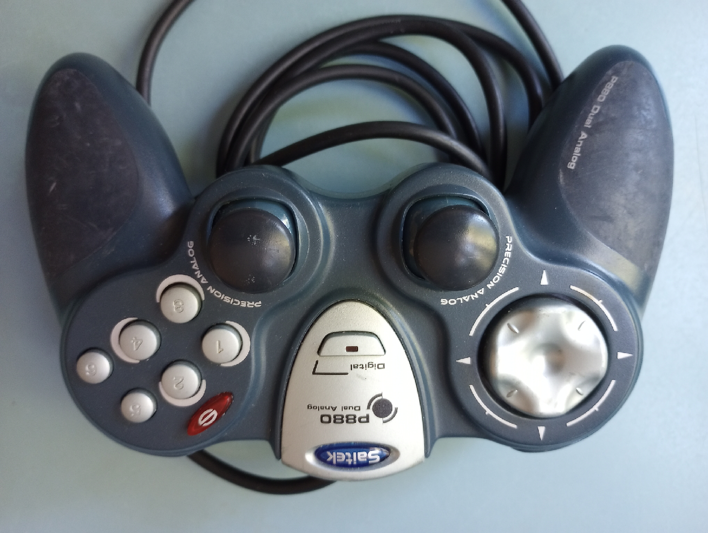 Saitek P880 Gamepad