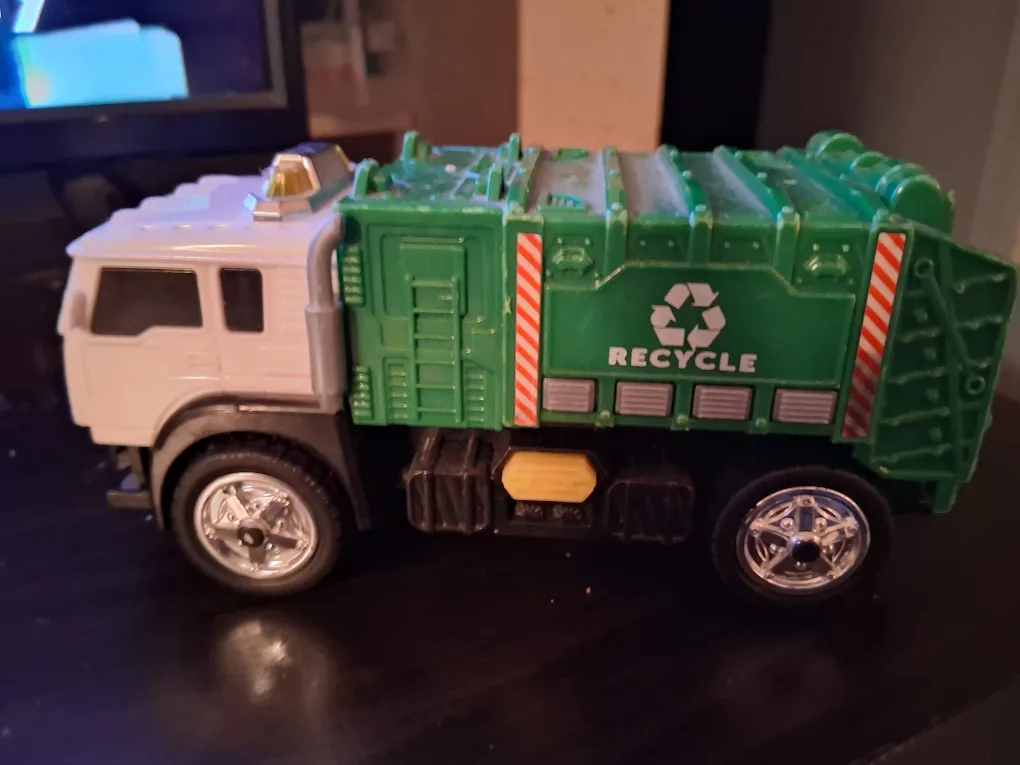 Toy Recycle Truck image indicator(4)