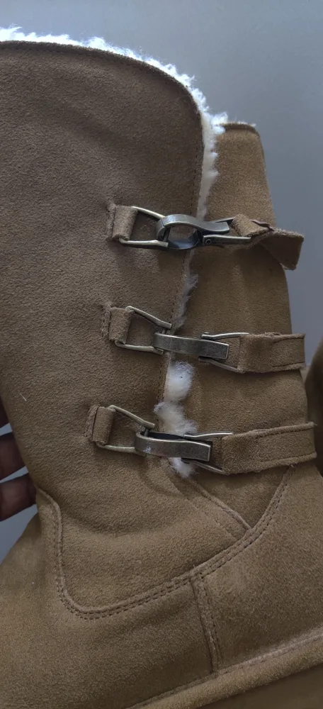 Bearpaw Suede Boots size 8 image indicator(3)