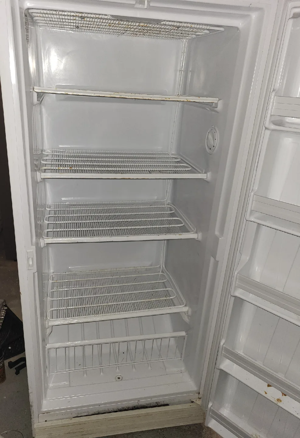 Wood's Upright Freezer image indicator(4)