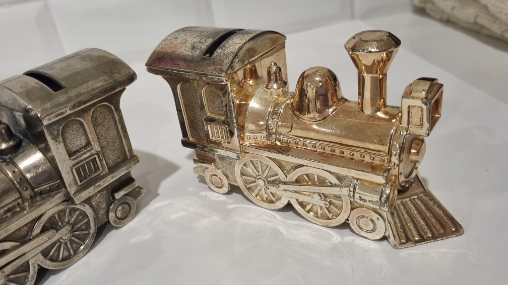 2 Train Coin Bank - Set of 2 collector - photo 3