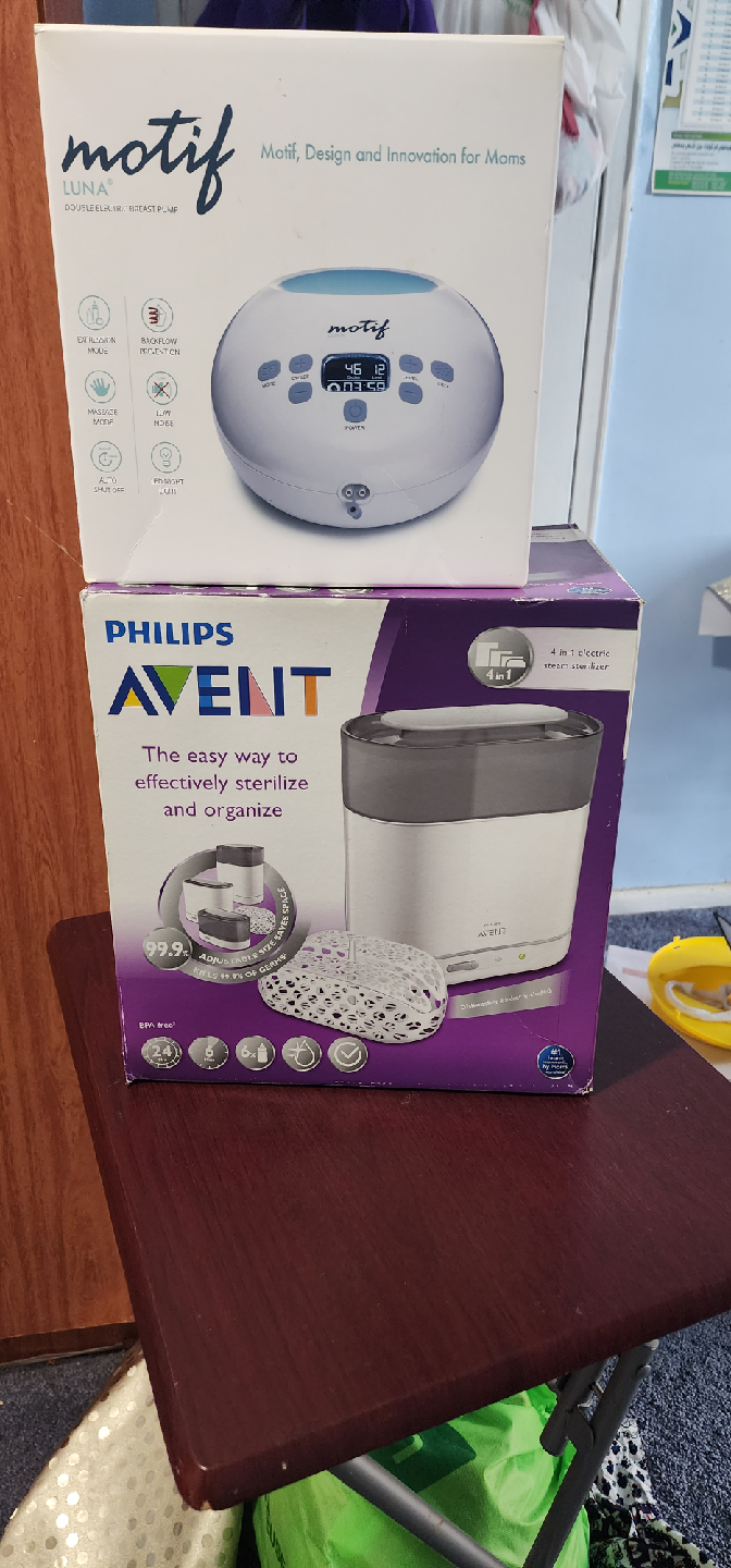 Motif Luna Breast Pump & Philips Avent Sterilizer