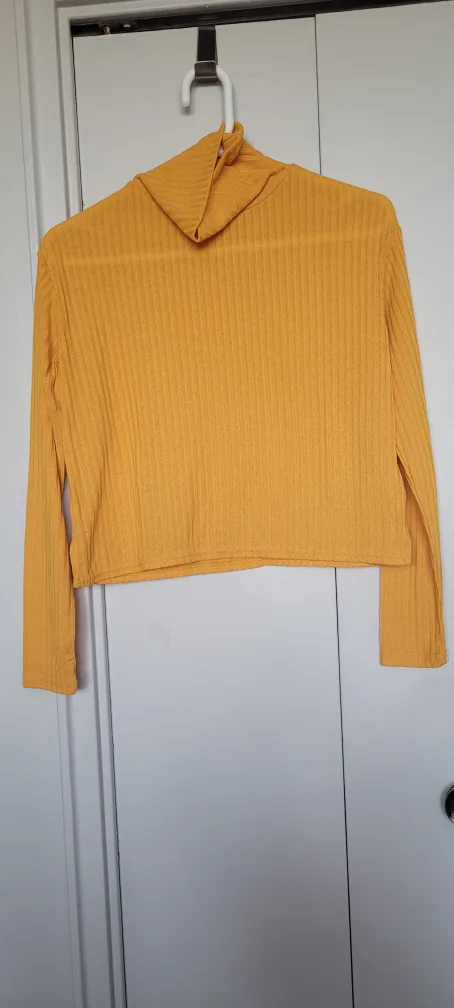 H&M Divided Yellow Long Sleeve - Size XS thumbnail