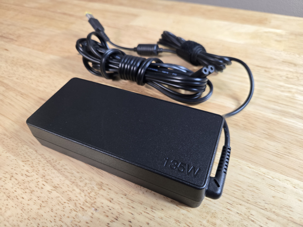 Lenovo Power Adapter 135W - photo 4