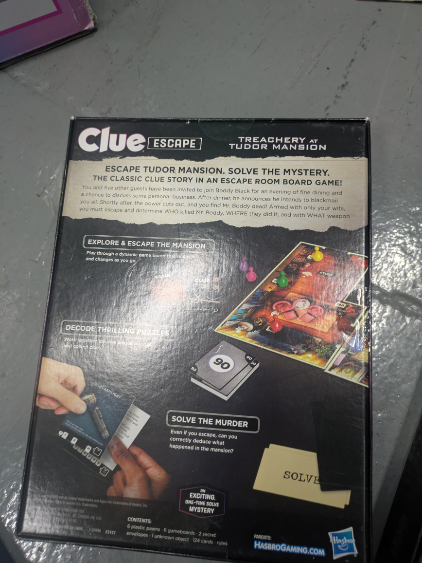 Clue Escape: Treachery at Tudor Mansion Game - photo 2