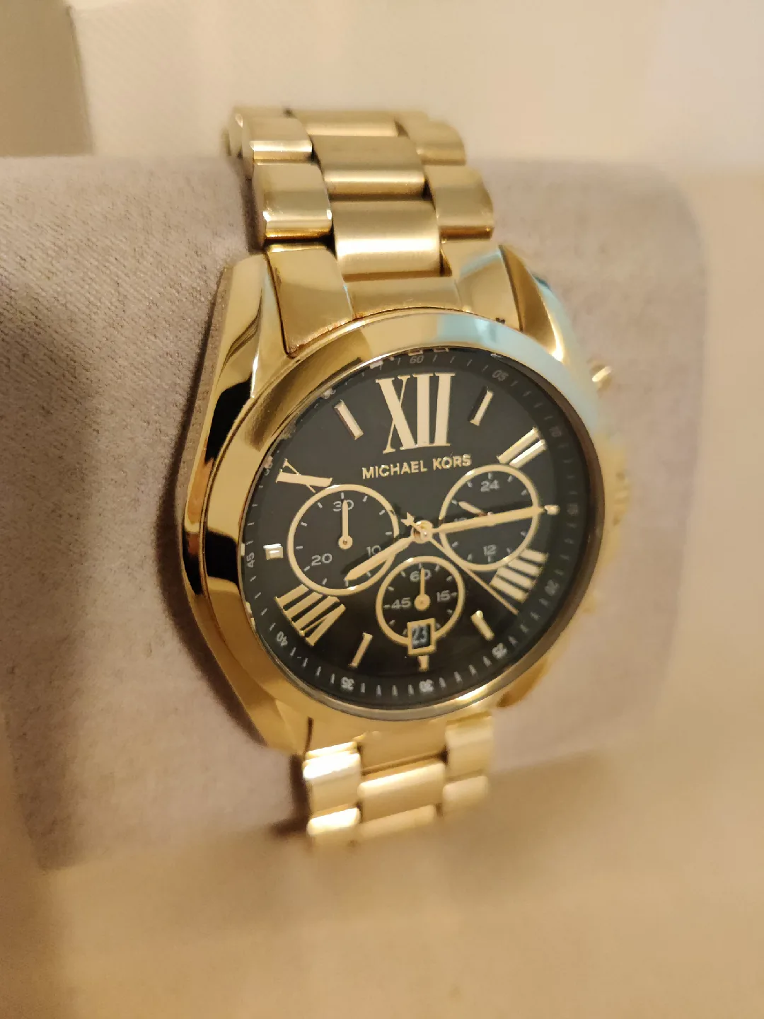Michael Kors Gold Watch with Box image indicator(2)