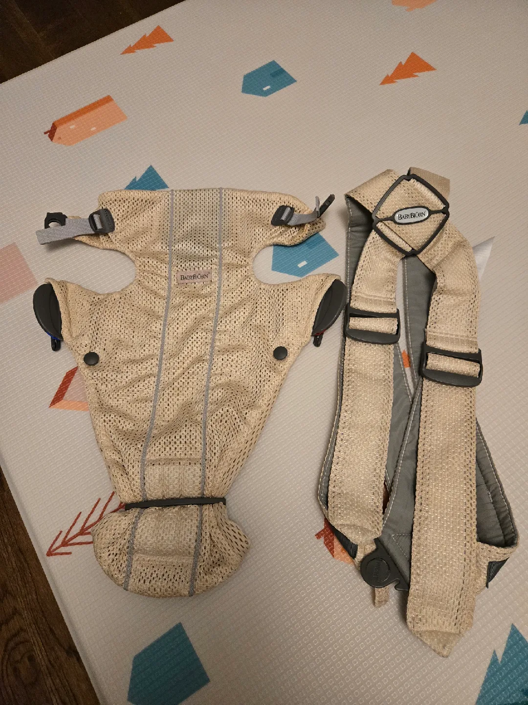 BabyBjörn Baby Carrier Mini - Pearly Pink Mesh thumbnail