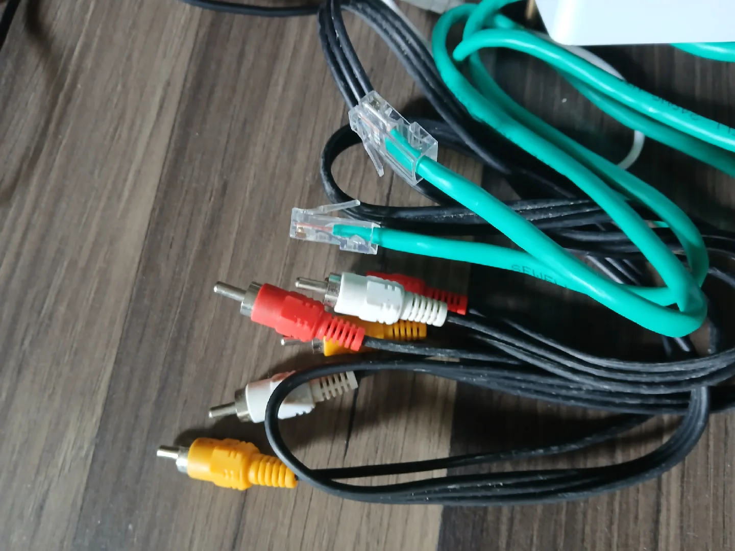 Power Cube and Assorted Cables image indicator(3)