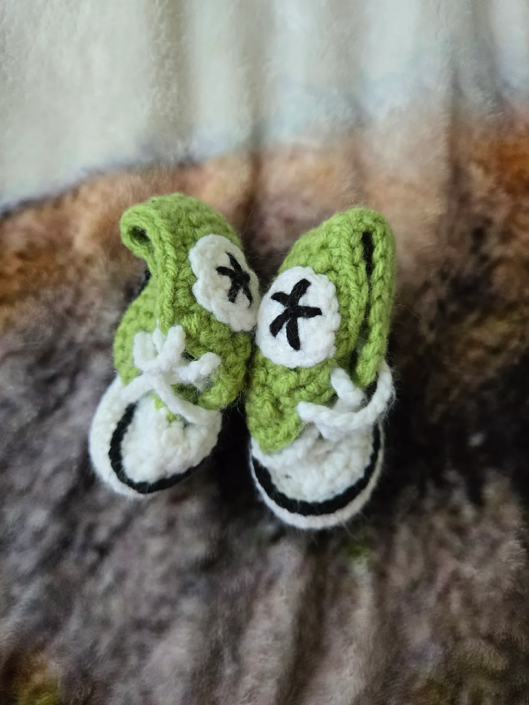 Handmade Crochet Baby Booties - Green & White image indicator(2)