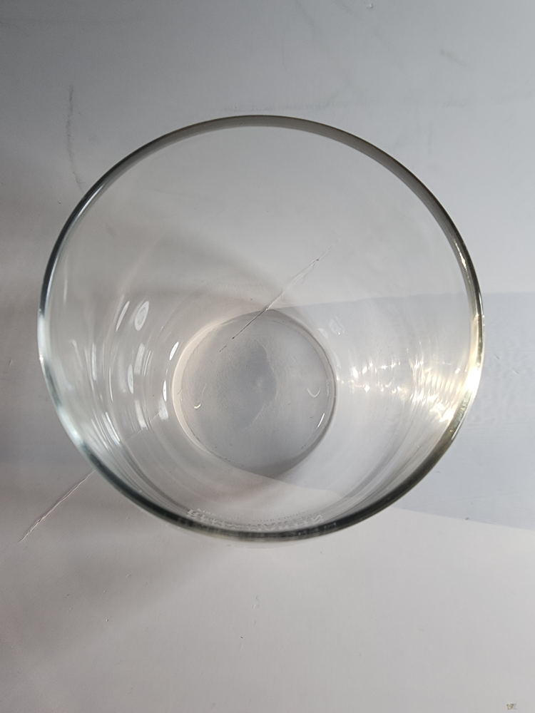 Clear glass bowl with etched design - photo 3