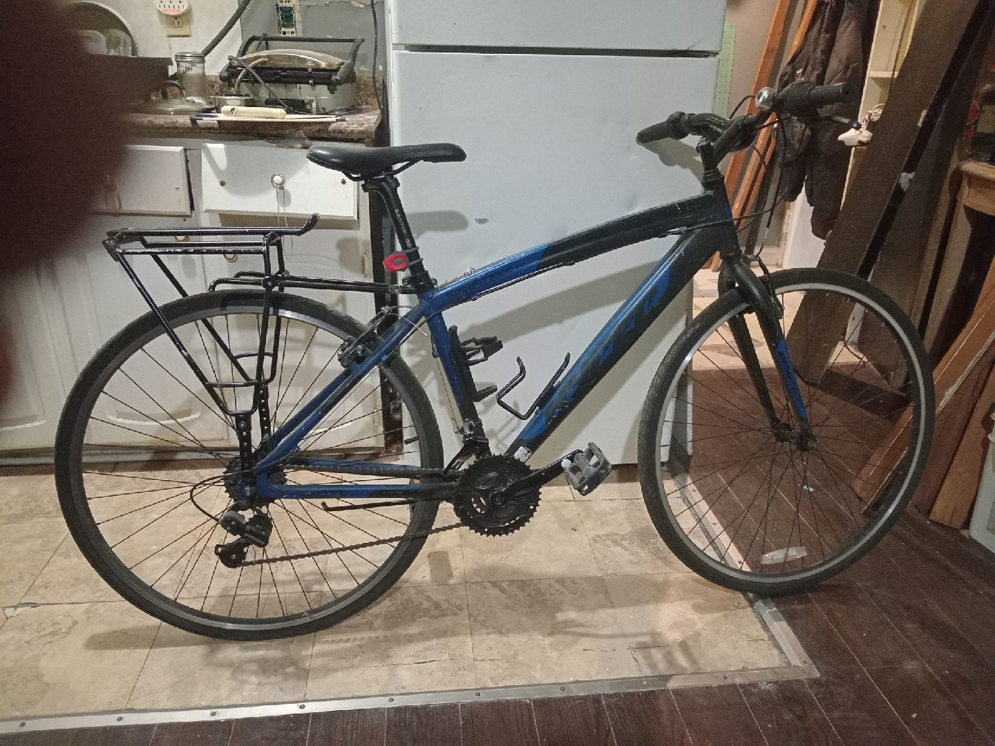 hyper 700c  Downhill Mountain bike.