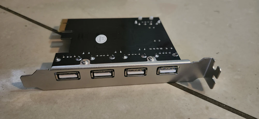 MOXA 4-Port USB Card, PLCE to USB 2.0 - photo 2