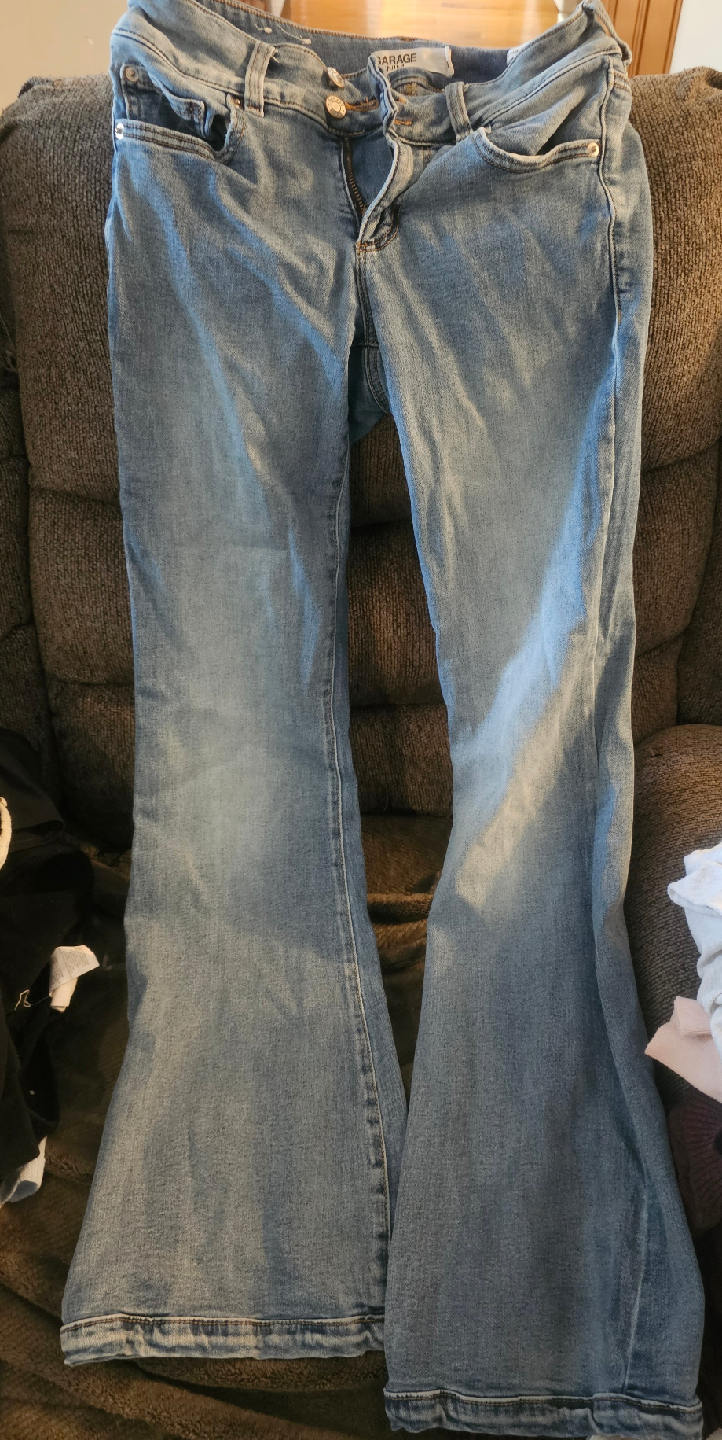 Garage Denim Jeans & 4 Tops - Size 28 - photo 2