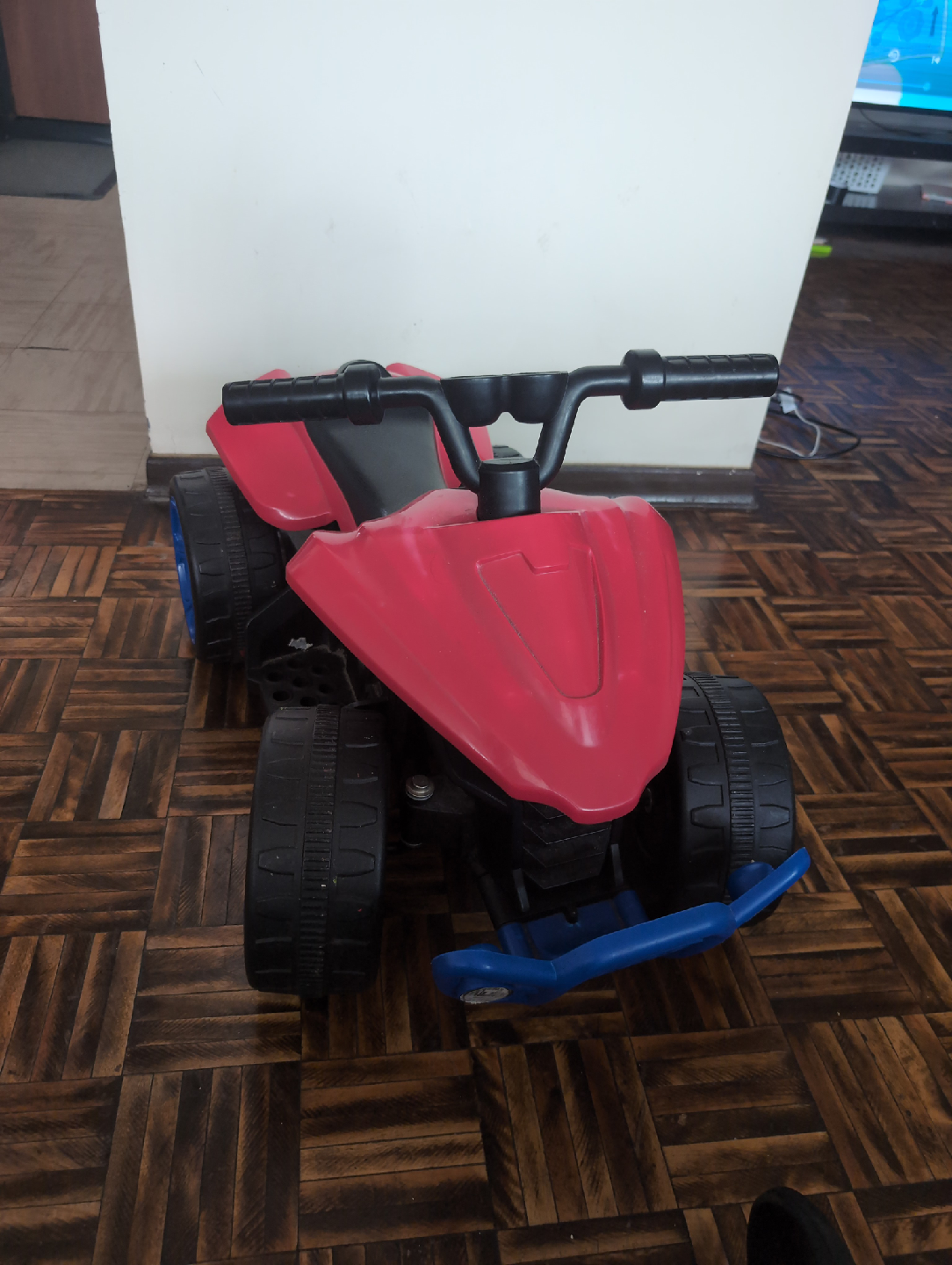 Kids Ride-On ATV - Red & Blue - Very Good Condition - photo 3