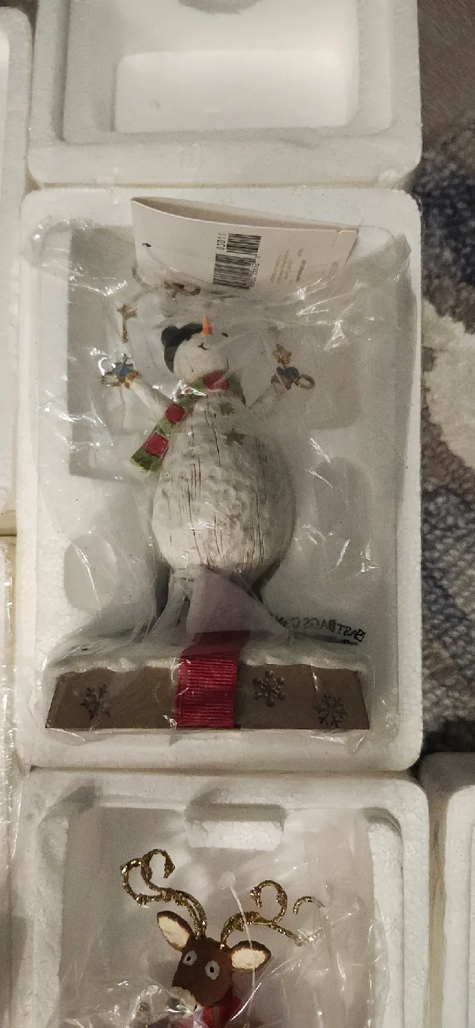 3 brand new Hallmark Stocking hangers image indicator(4)