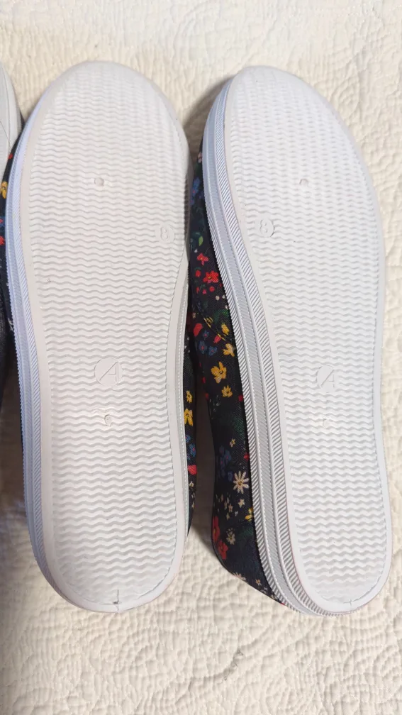 Ardene Floral & Denim Sneakers - Size 8 image indicator(5)