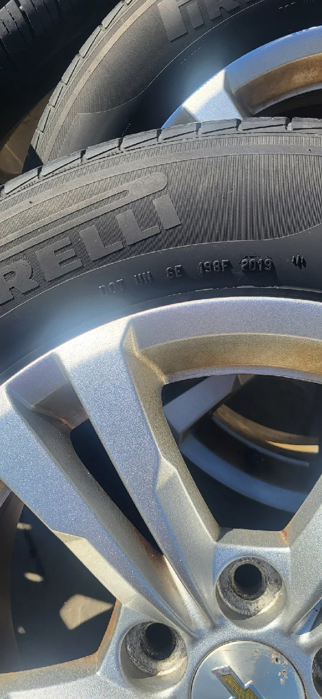 Chevrolet Rims with Pirelli All Season Tires image indicator(6)