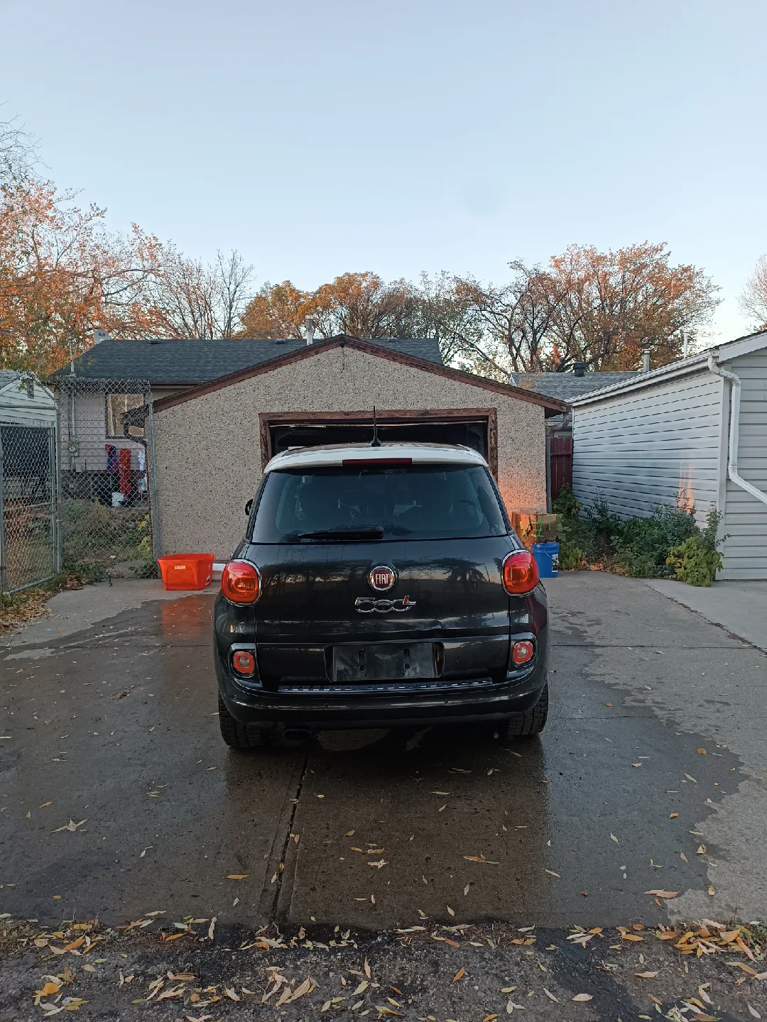 Fiat 500L (lounge) fully loaded with every option image indicator(2)