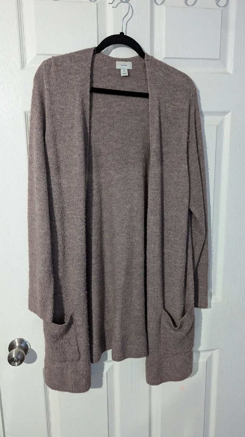 Variety of Cardigans - Forever 21, Suzy Shier, More! image indicator(4)