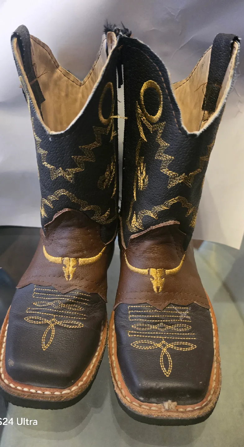 Cowboy Boots Size 9 image indicator(3)