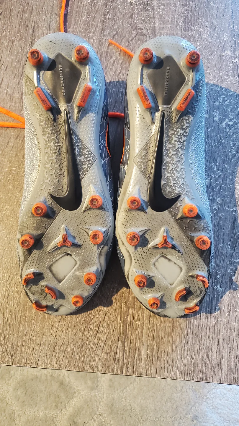 Nike Phantom Vision Elite Men's Size 8.5 Soccer Cleats image indicator(3)