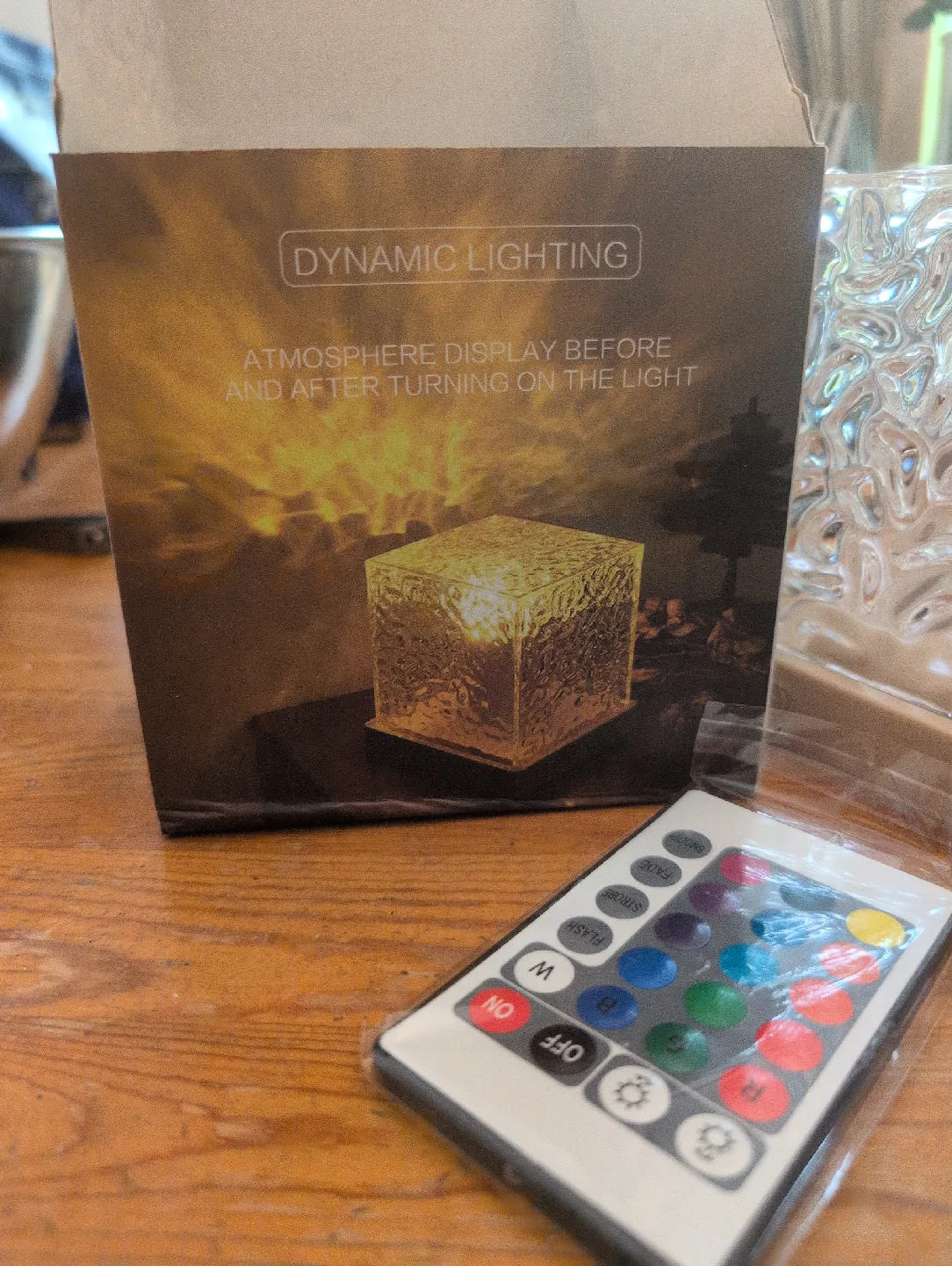 Aurora Sixteen Color Lighting Cube image indicator(2)