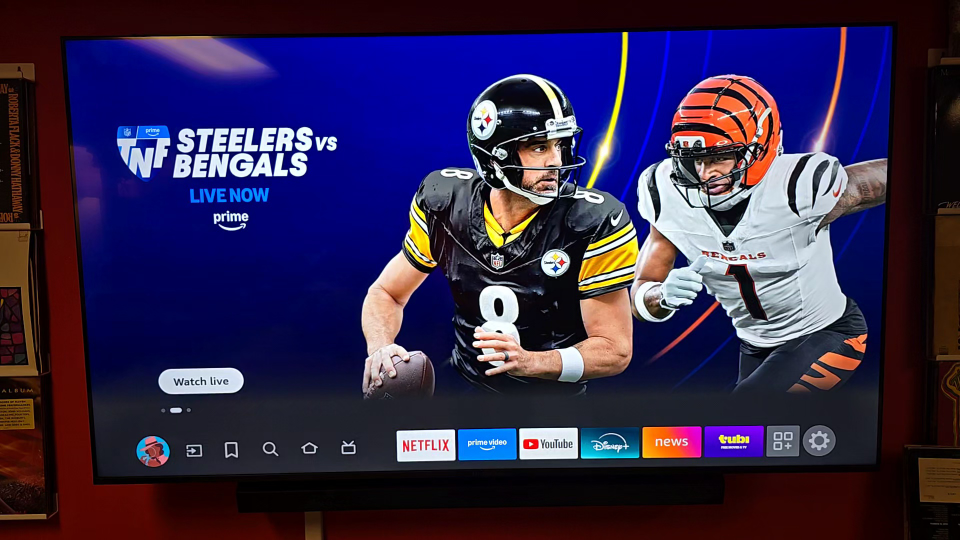 70 INCH INSIGNIA TV WITH SAMSUNG SOUNDBAR & WALL MOUNT