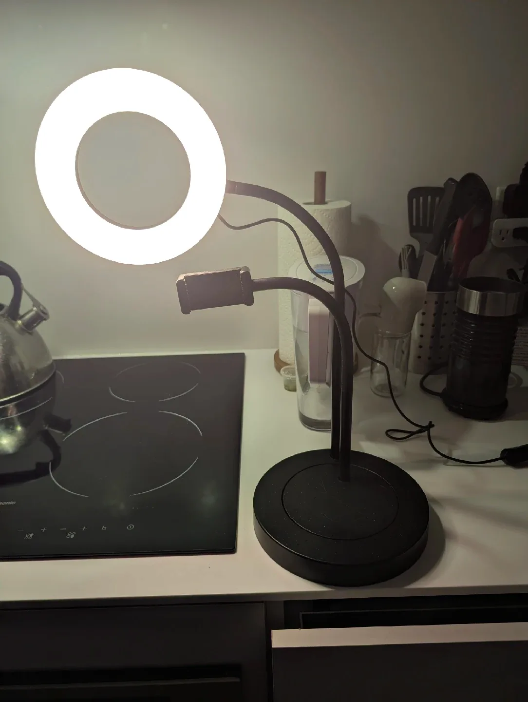 IKEA LED Ring Light with Phone Holder image indicator(3)