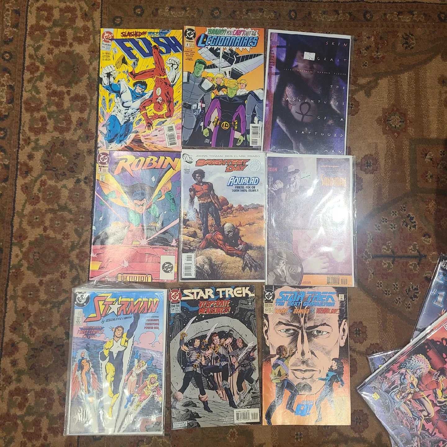 Marvel & DC Comic Book Lot image indicator(5)