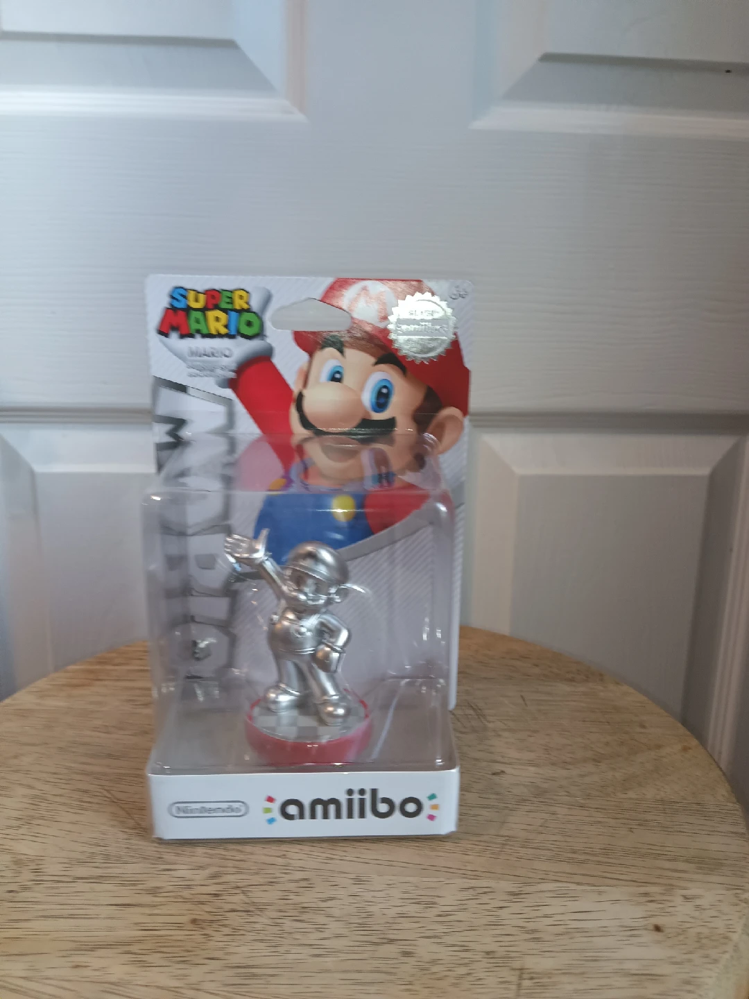 New Super Mario Silver Edition Amiibo - photo 3