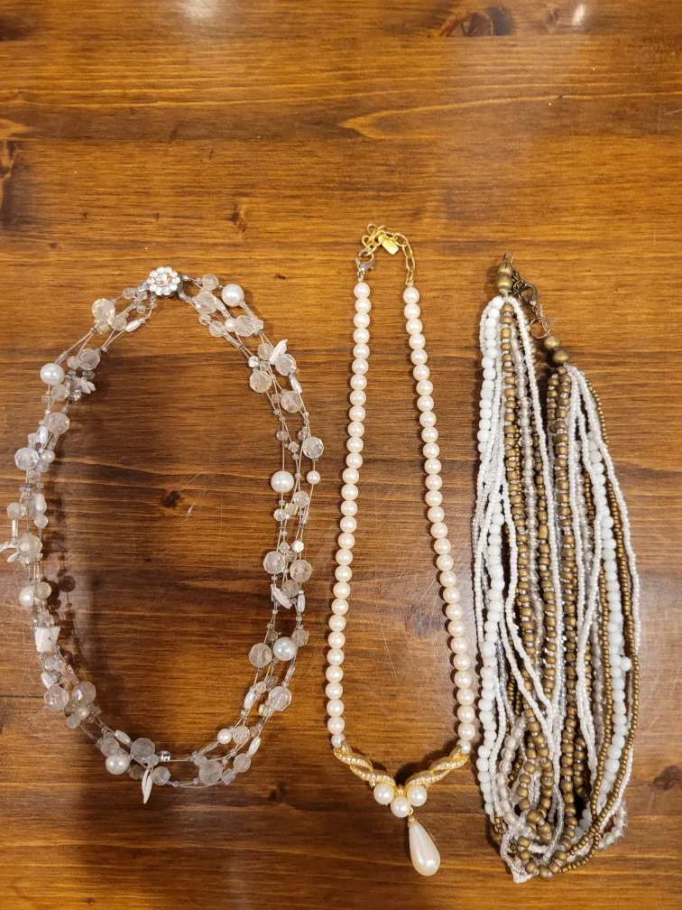 Necklace Bundle - Assorted Styles image indicator(4)