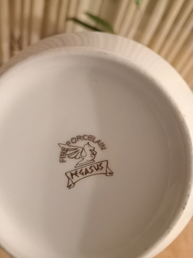 Pegasus Porcelain Tea Set - photo 2
