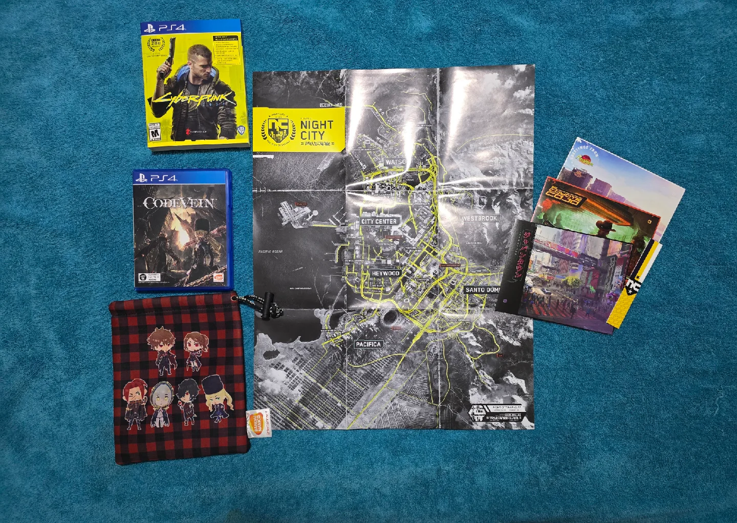 PS4 Console Bundle + Games Bundle + PSMove Motion Controllers image indicator(2)