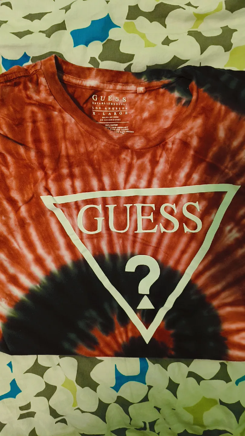 Guess Tie Dye Graphic T-Shirt - XL image indicator(3)