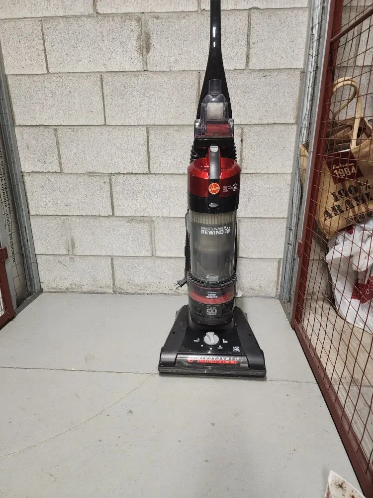 Hoover WindTunnel Rewind Vacuum thumbnail