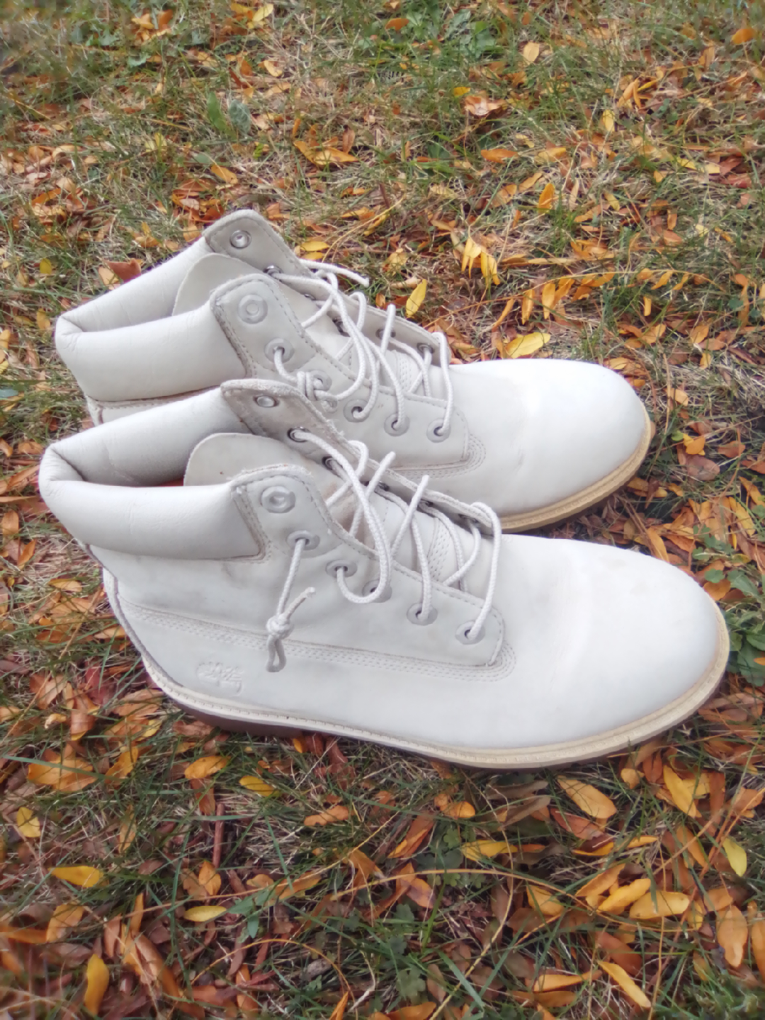 Men's sz 7 Cream colored Timberland work boits - photo 2