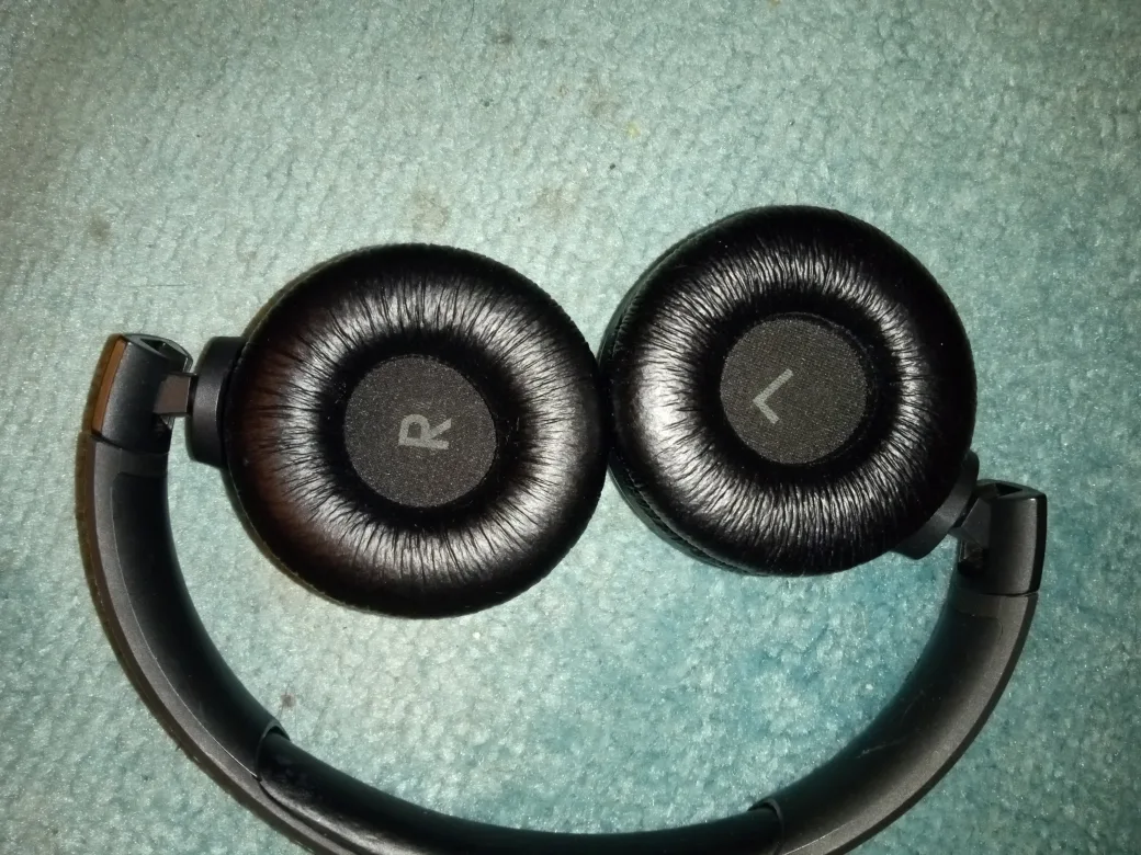 JBL Headphones - Black image indicator(2)