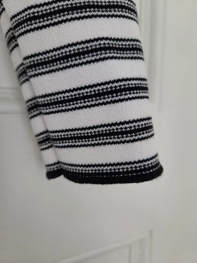 ❣️ Zara Sweater Off Shoulder Crop Top Long Sleeves Striped S image indicator(5)