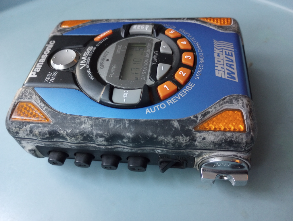 Panasonic Shockwave Walkman RQ-SW70