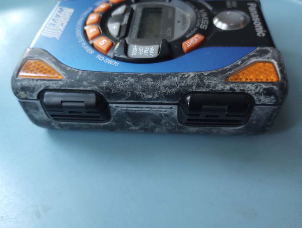 Panasonic Shockwave Walkman RQ-SW70 - photo 3