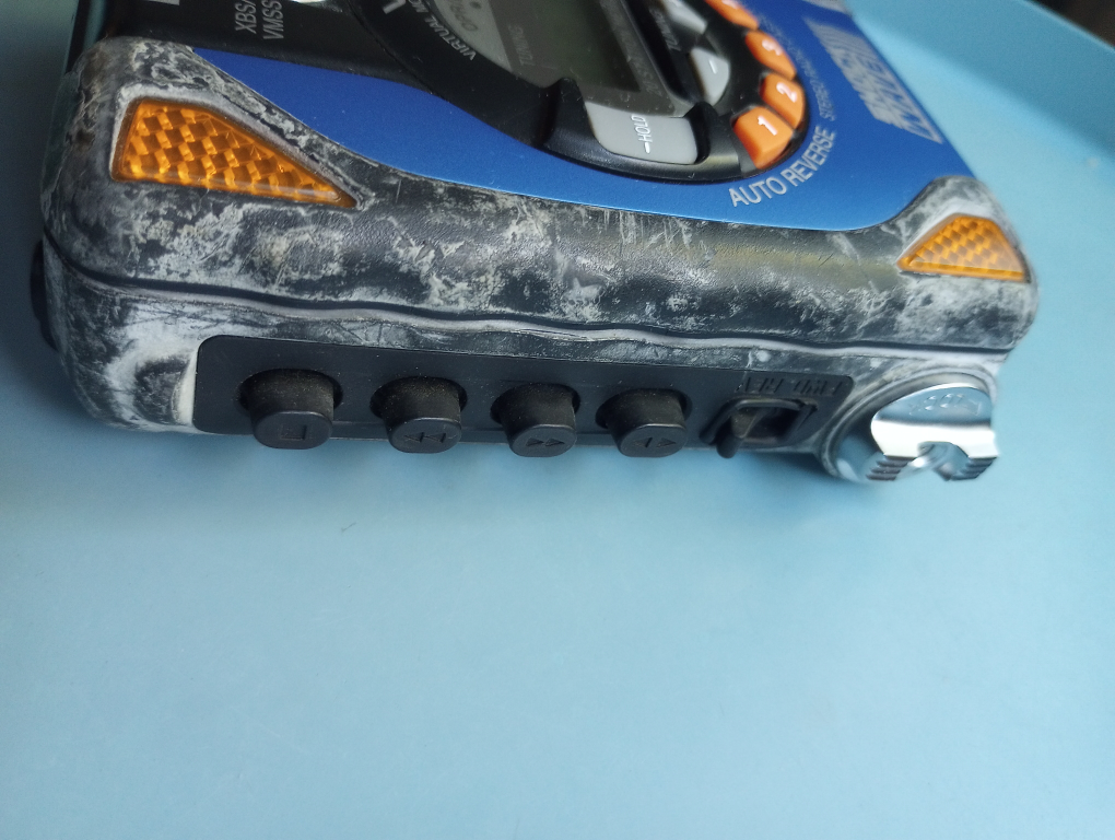 Panasonic Shockwave Walkman RQ-SW70 - photo 5