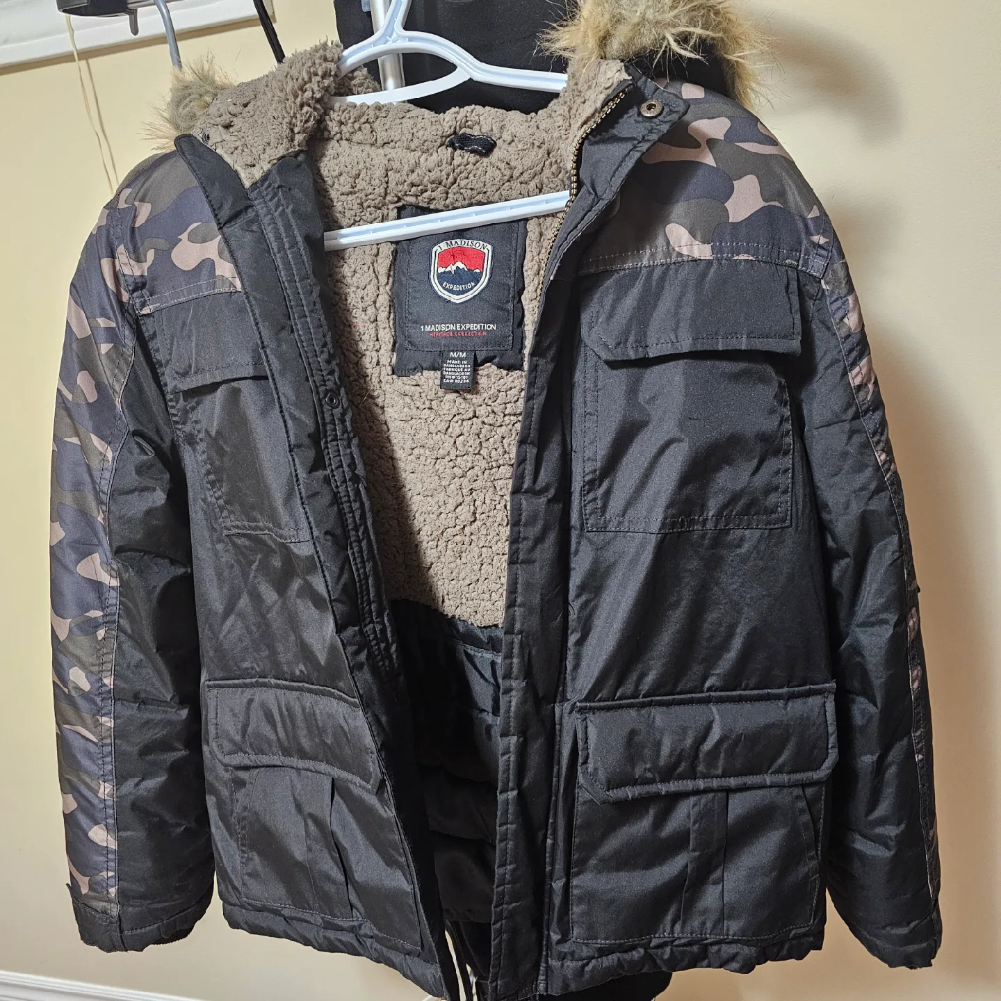 Madison Expedition Boys' Camo Winter Jacket - Size M image indicator(4)