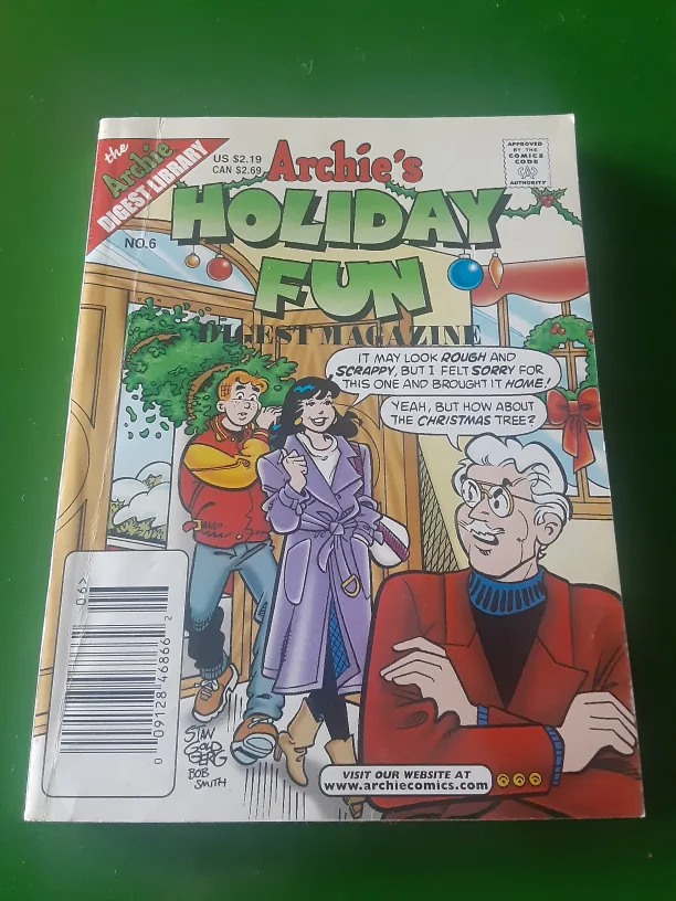 Archie's Holiday Fun Digest Magazine - Lot of 3 image indicator(4)